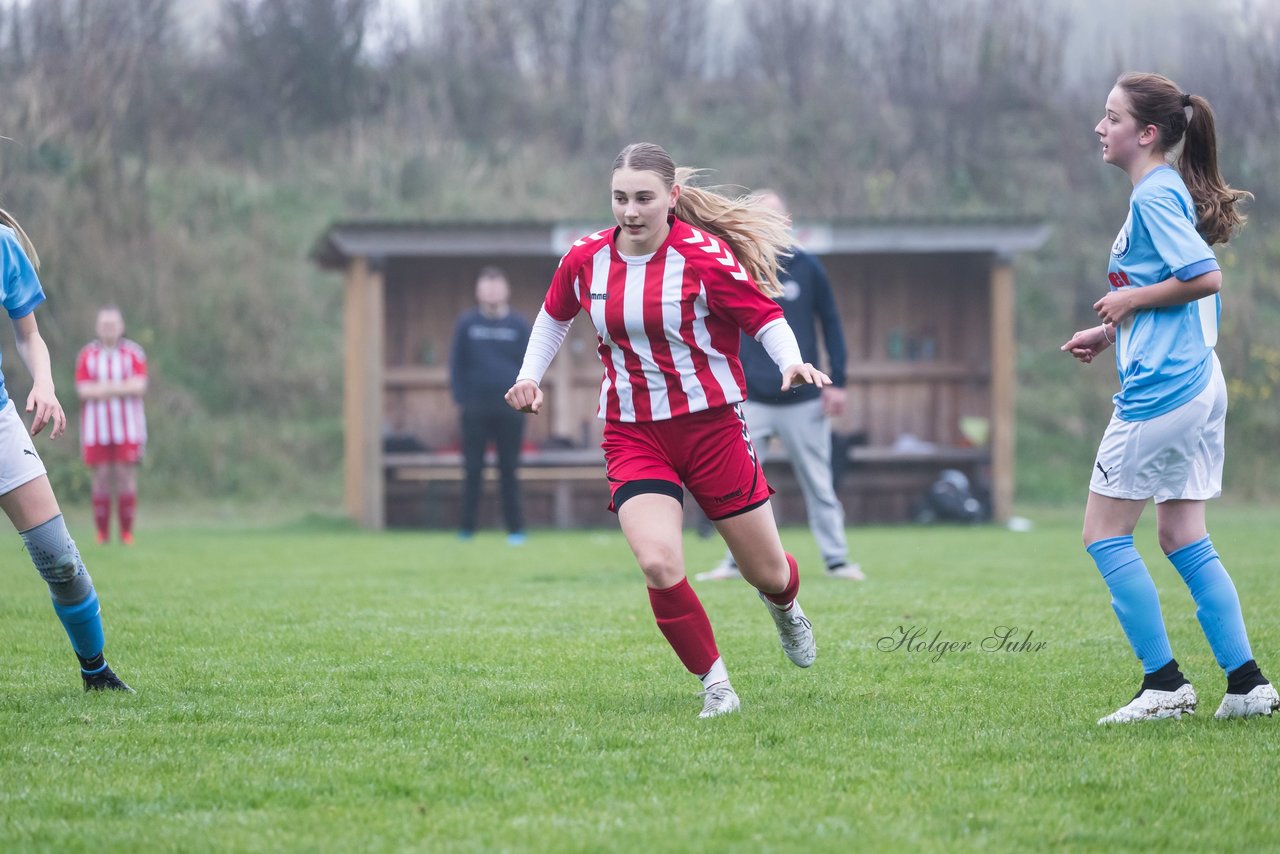 Bild 52 - wBJ TuS Tensfeld - SV Fortuna St. Juergen